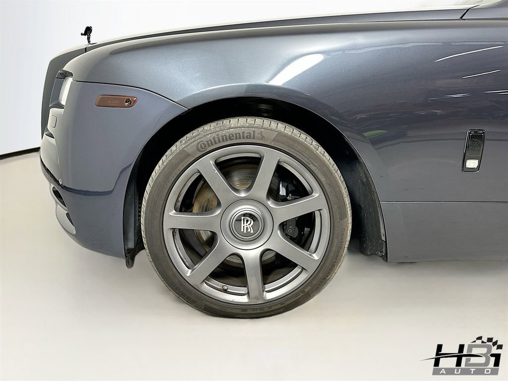 Used 2015 Rolls-Royce Wraith RWD image 17