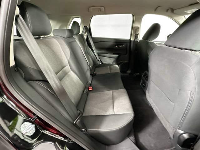 Used 2025 Nissan Rogue SV AWD/4WD image 26