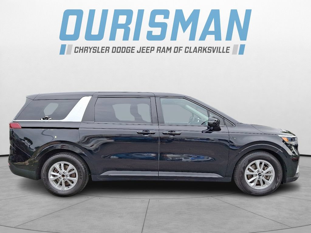 Used 2024 Kia Carnival LX FWD image 7