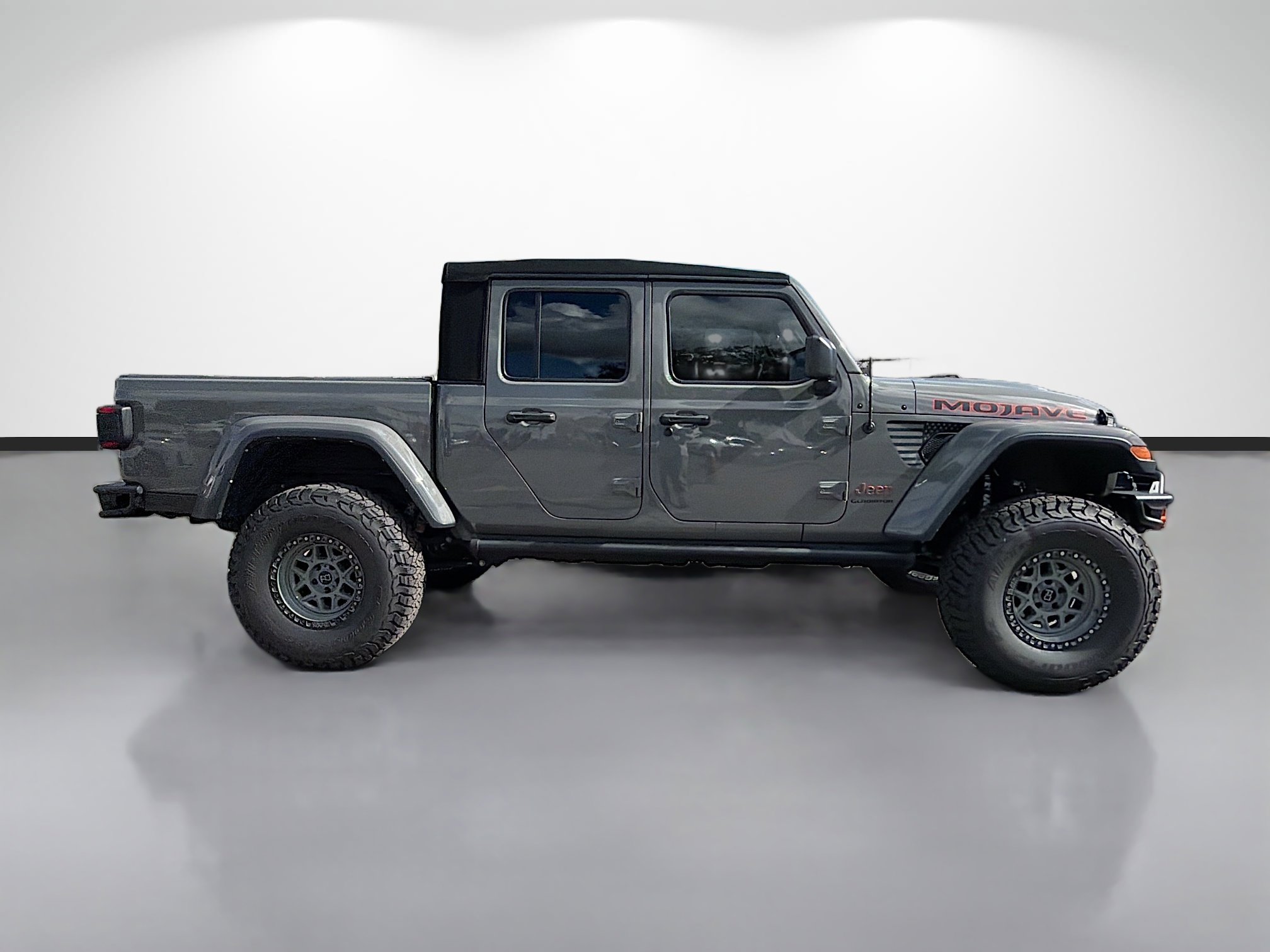 Used 2022 Jeep Gladiator Mojave image 2