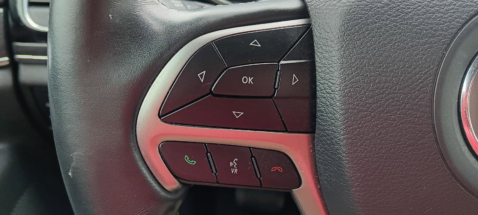 Used 2020 Jeep Grand Cherokee Overland image 18