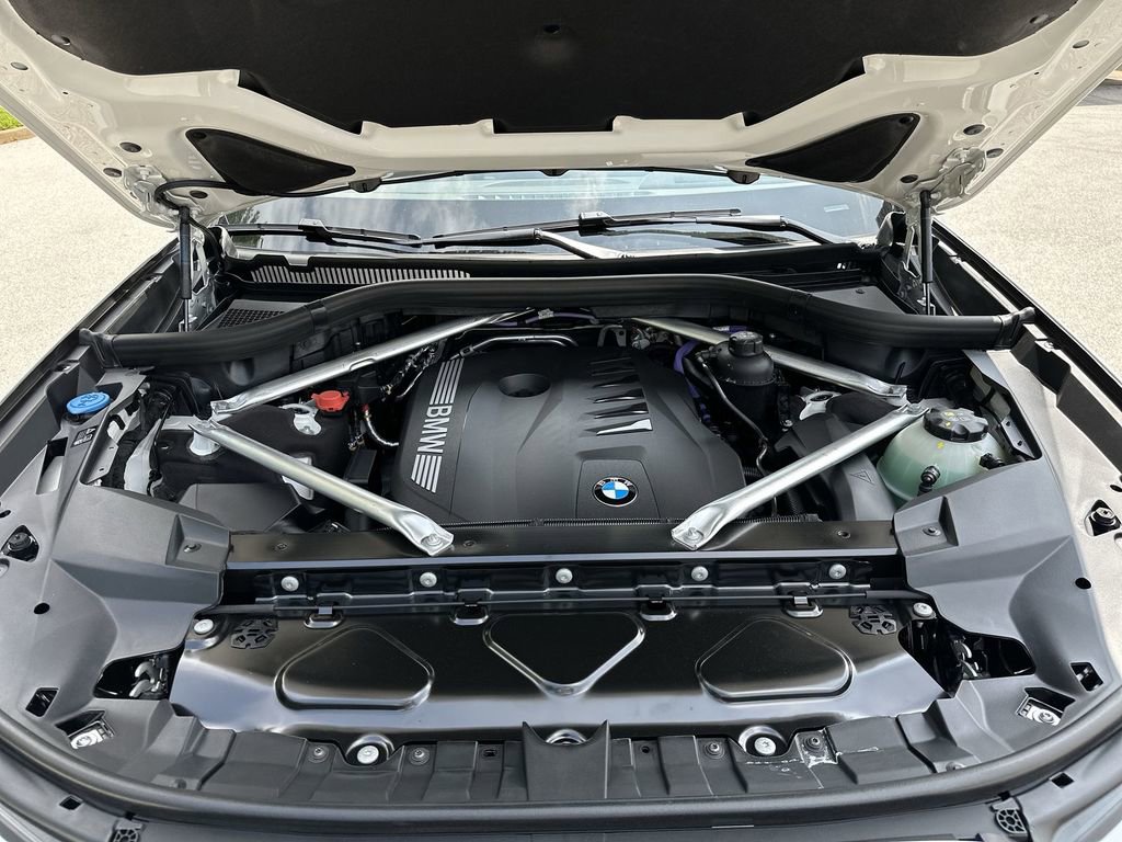 Used 2025 BMW X7 xDrive40i image 55