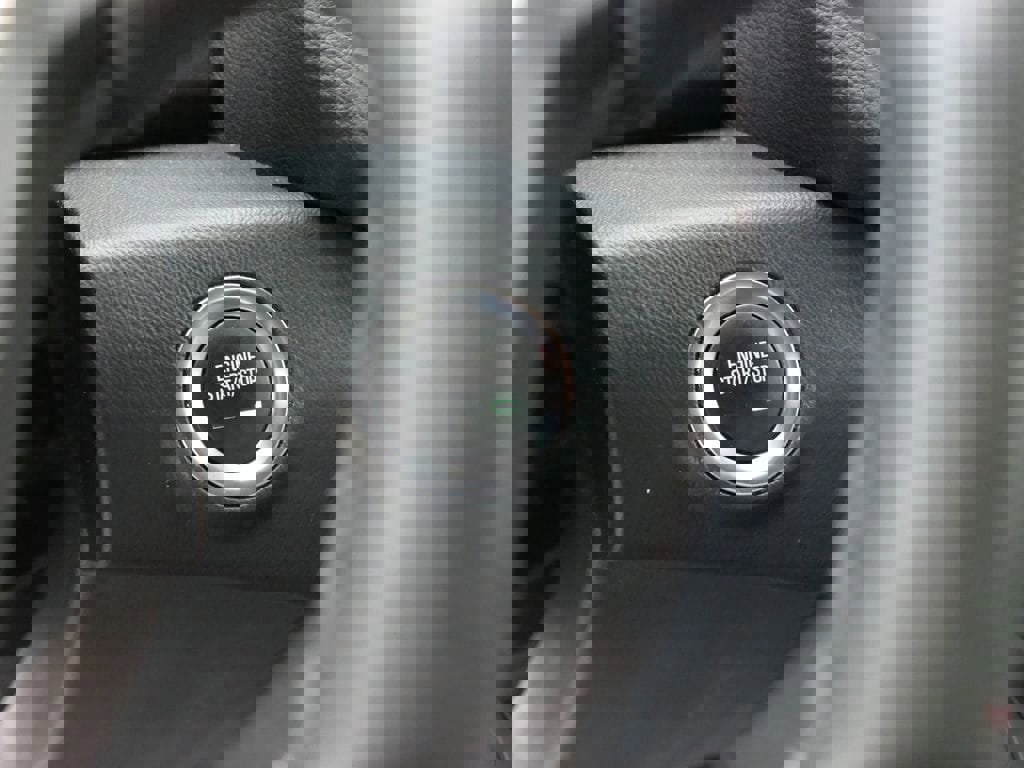 Used 2023 GMC Terrain SLT w/ Elevation Edition image 18