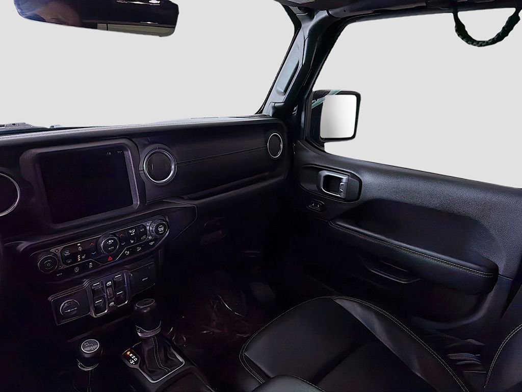 Used 2020 Jeep Wrangler Unlimited Sahara image 25