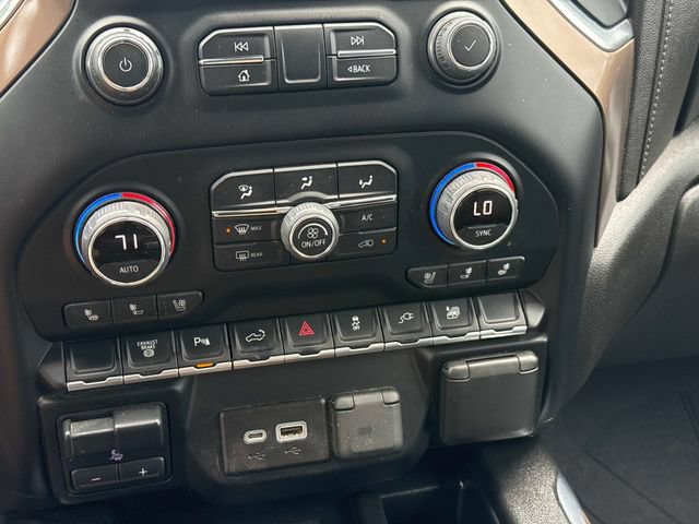 Used 2022 Chevrolet Silverado 3500 High Country AWD/4WD image 21