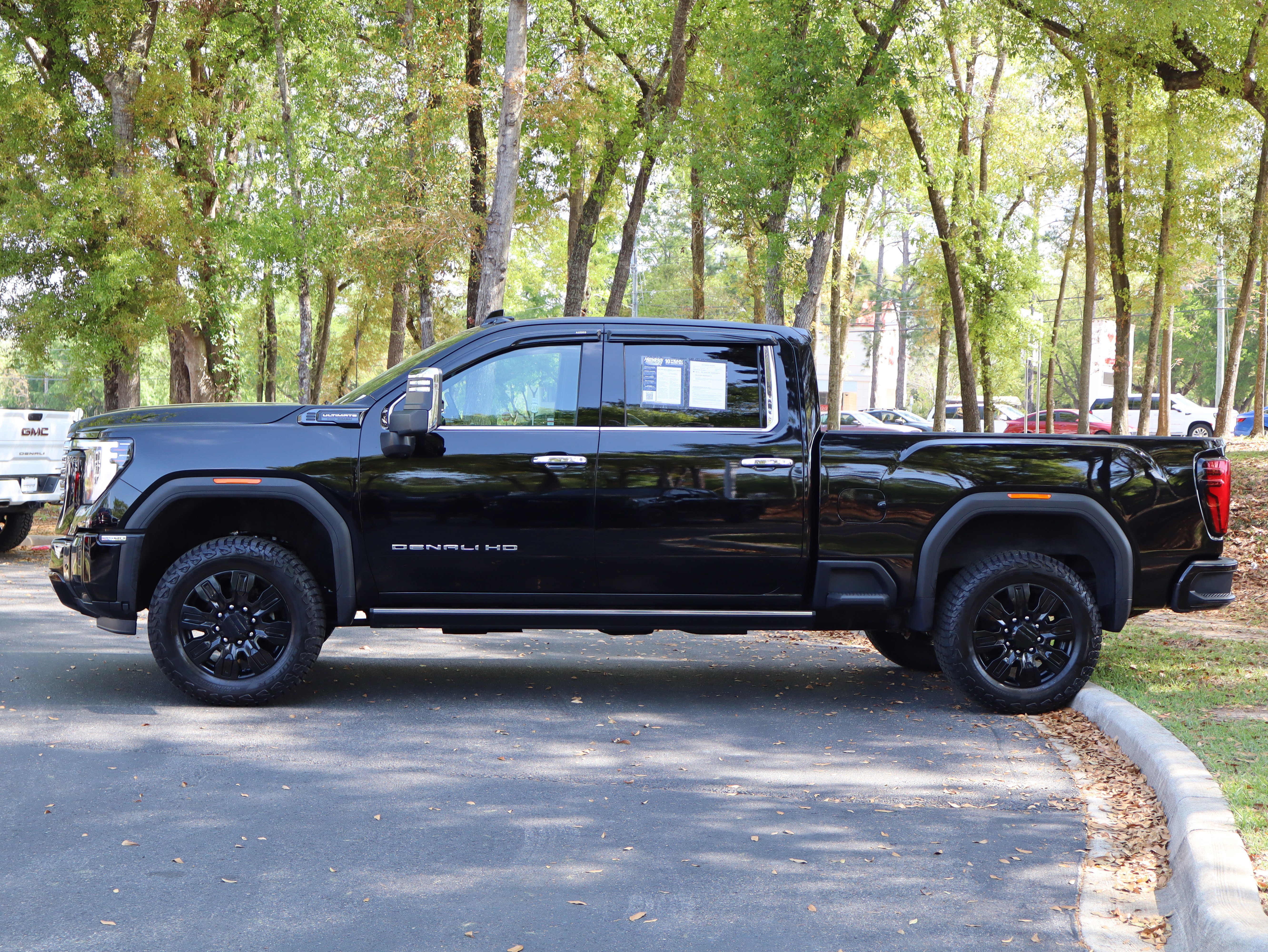 Used 2025 GMC Sierra 2500 Denali Ultimate image 6