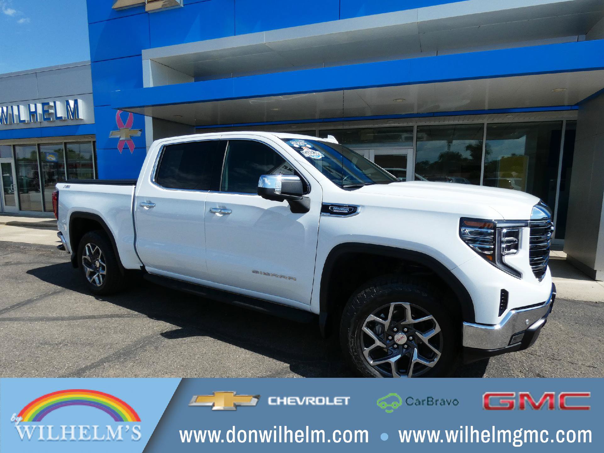 Certified 2025 GMC Sierra 1500 SLT w/ SLT Premium Plus Package AWD/4WD image 1