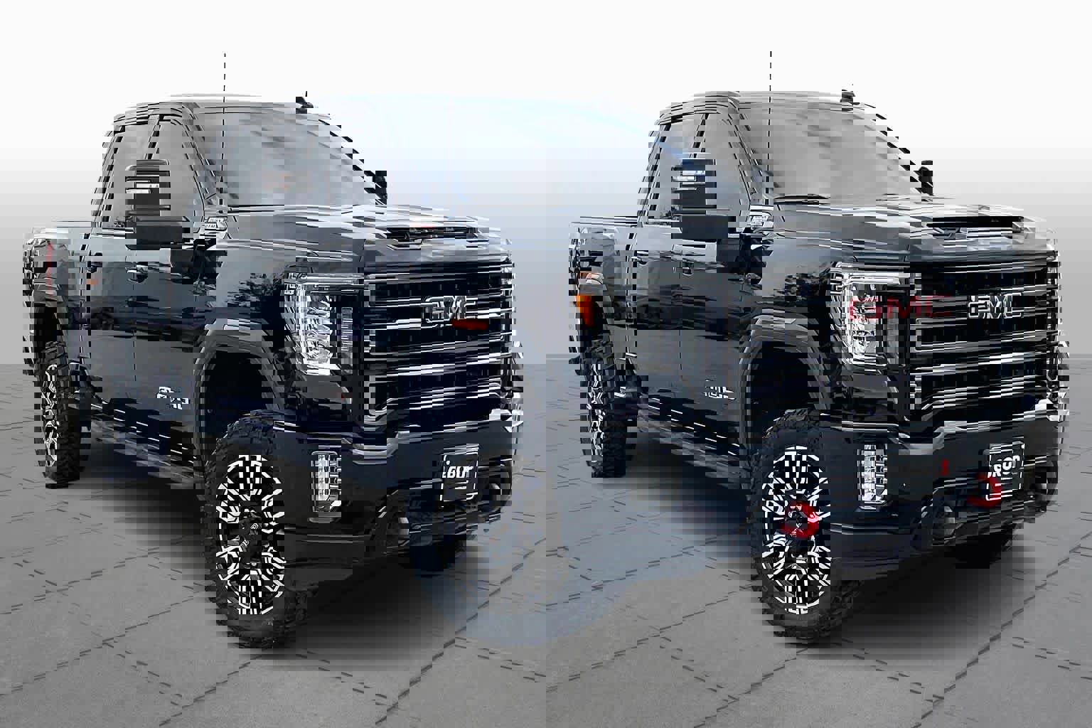 Used 2022 GMC Sierra 2500 AT4 image 2