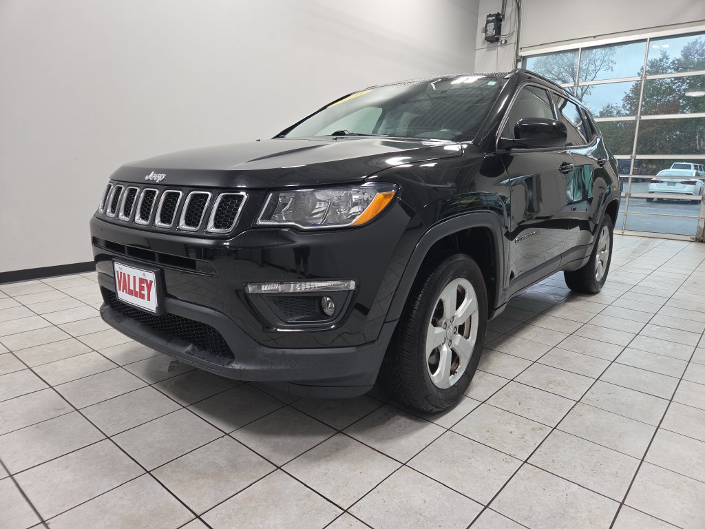 Used 2018 Jeep Compass Latitude AWD/4WD image 9