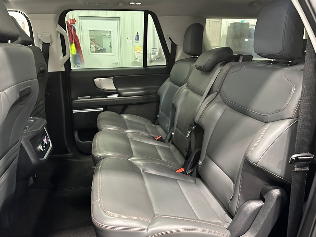 Used 2025 Ford Expedition Max Active image 28