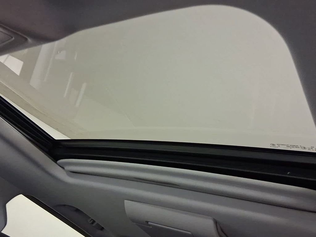 Used 2016 Chevrolet Tahoe LTZ image 16