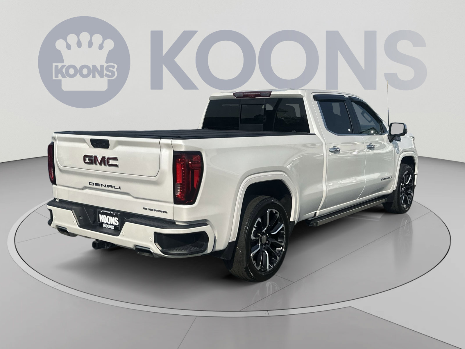 Used 2024 GMC Sierra 1500 Denali w/ Denali Reserve Package AWD/4WD image 16