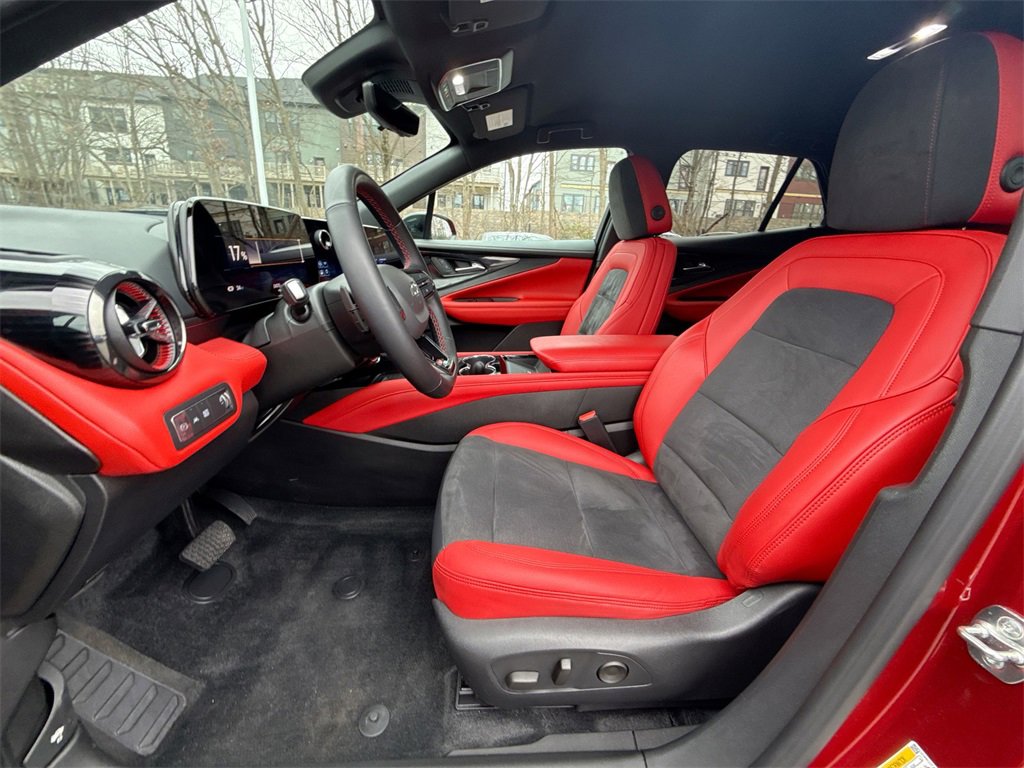 Used 2024 Chevrolet Blazer EV RS image 13