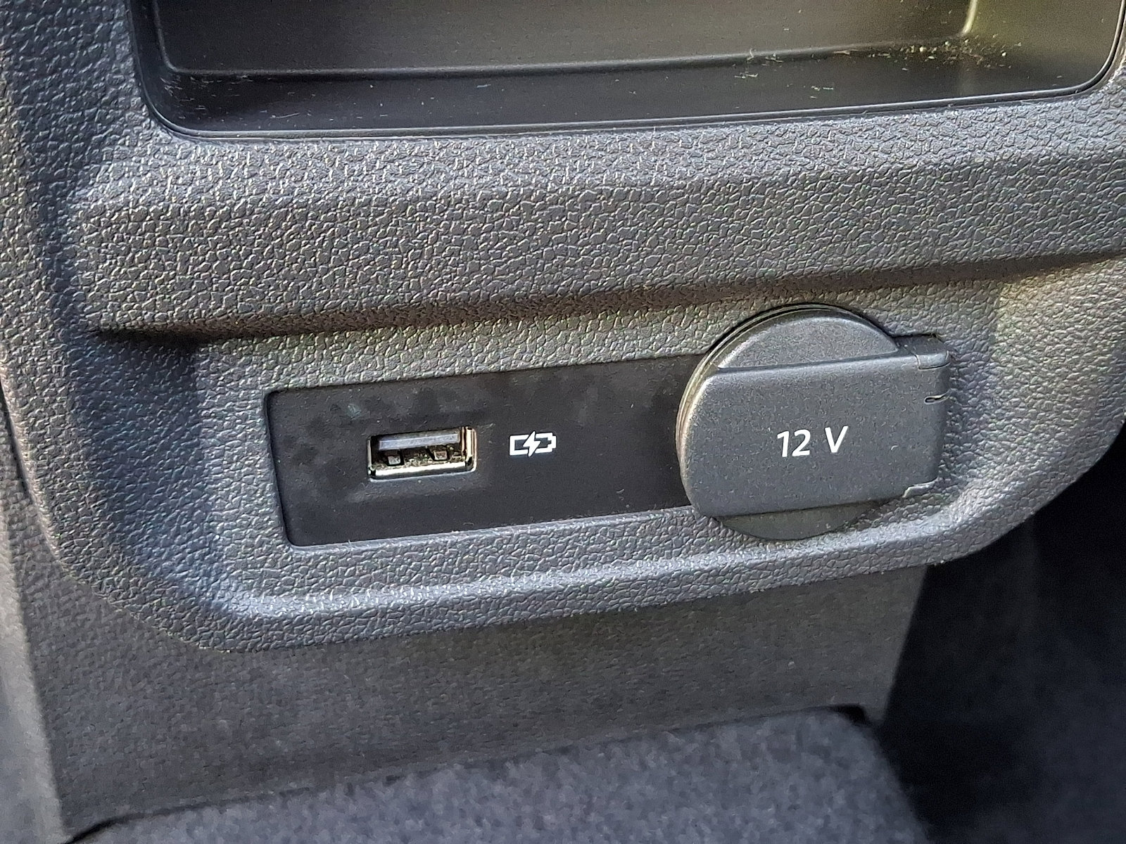 Used 2019 Volkswagen Tiguan SE w/ Panoramic Sunroof Package AWD/4WD image 11