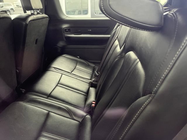 Used 2024 Jeep Wagoneer L Series II w/ Flexible Seating Group AWD/4WD image 6