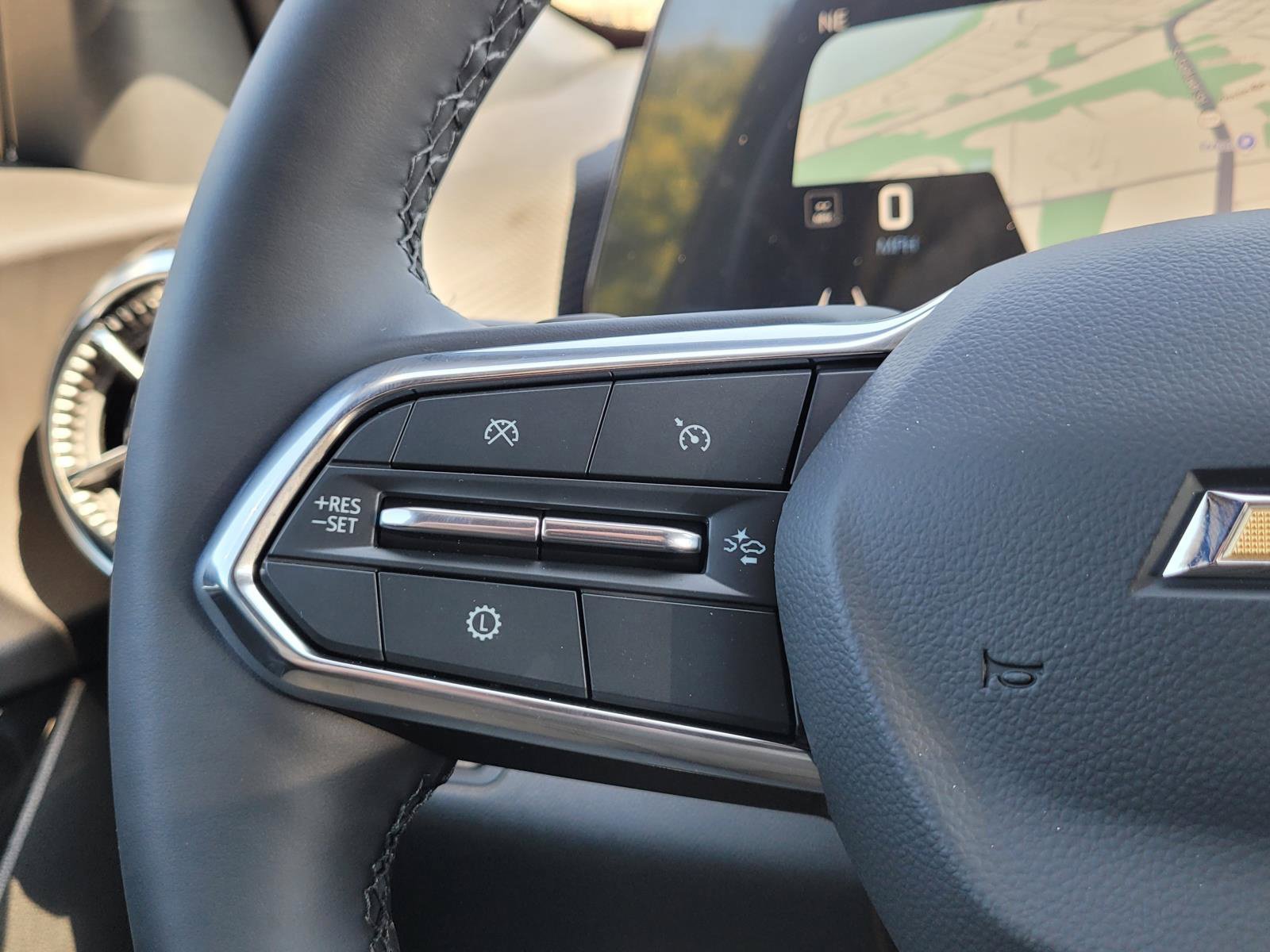 New 2027 Chevrolet Equinox LT w/ Safety and Technology Package FWD image 23