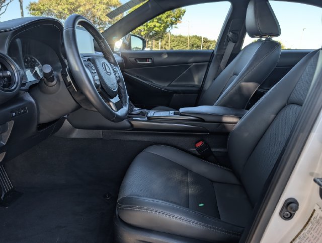 Used 2023 Lexus IS 300 w/ Comfort Package RWD image 29
