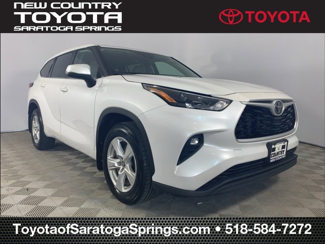 Used 2022 Toyota Highlander LE