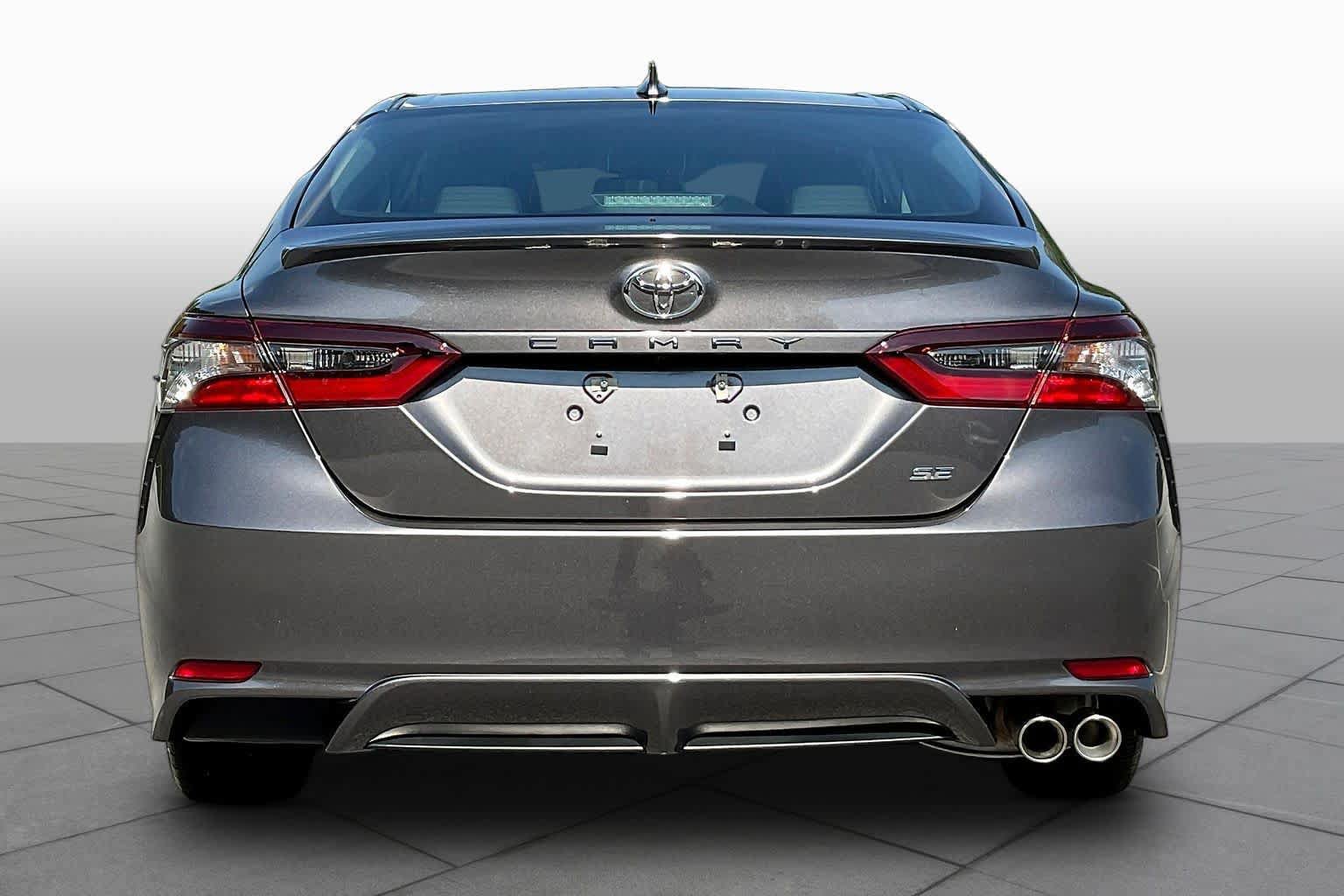 Used 2023 Toyota Camry SE FWD image 5