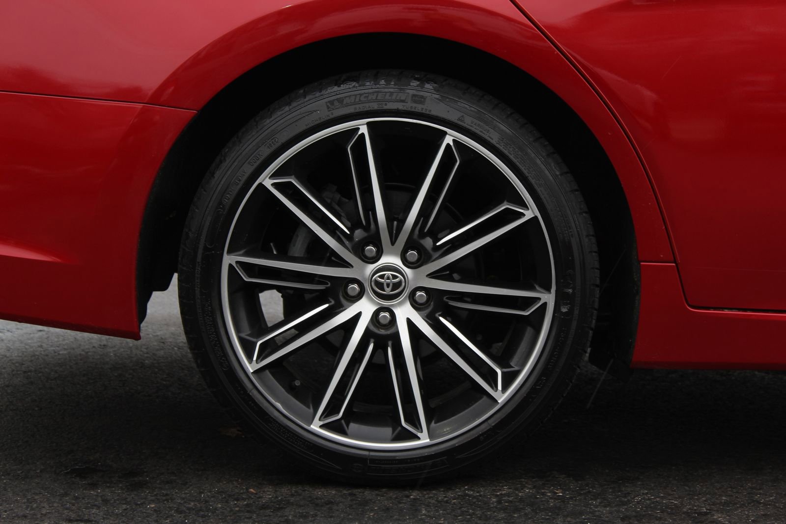 Used 2022 Toyota Avalon Touring image 29