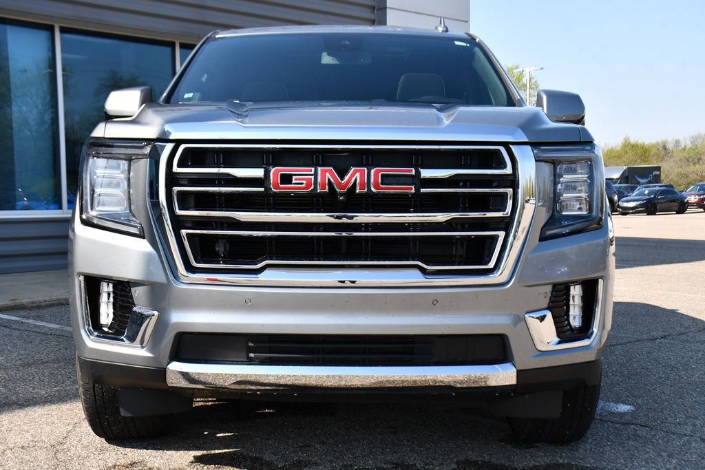 Used 2023 GMC Yukon SLT w/ SLT Premium Package AWD/4WD image 10