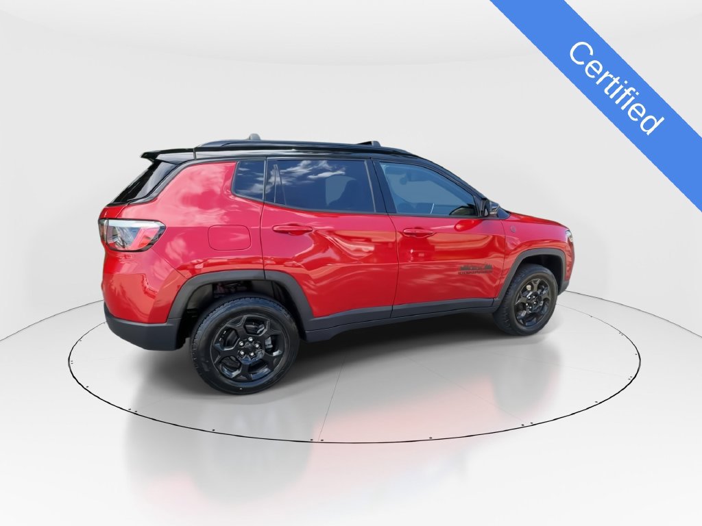 Used 2023 Jeep Compass Trailhawk w/ Sun and Sound Group AWD/4WD image 11