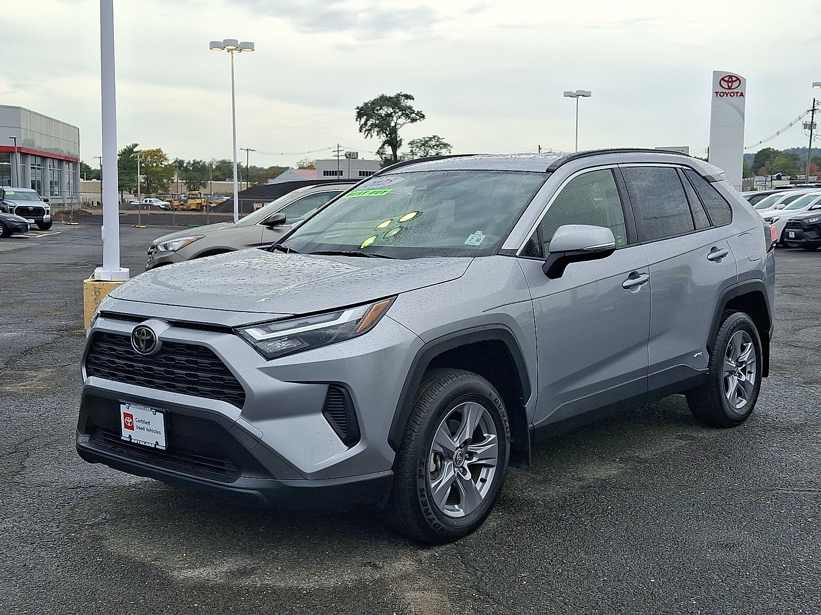 Certified 2025 Toyota RAV4 LE AWD/4WD image 3