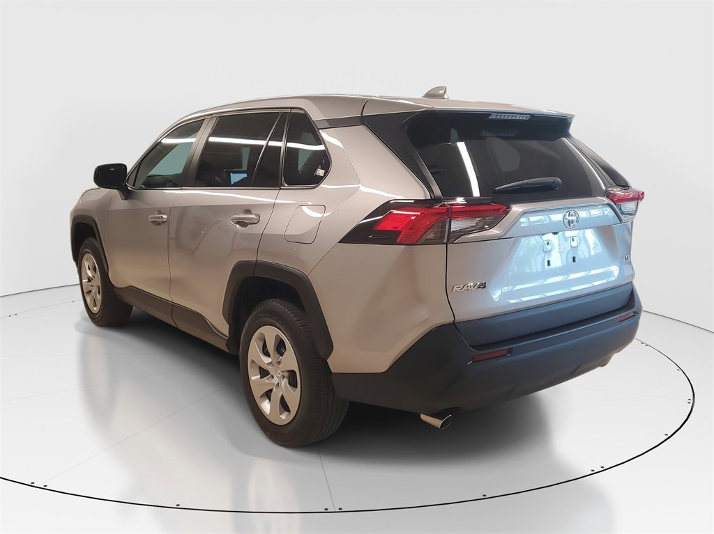 Used 2024 Toyota RAV4 LE image 5