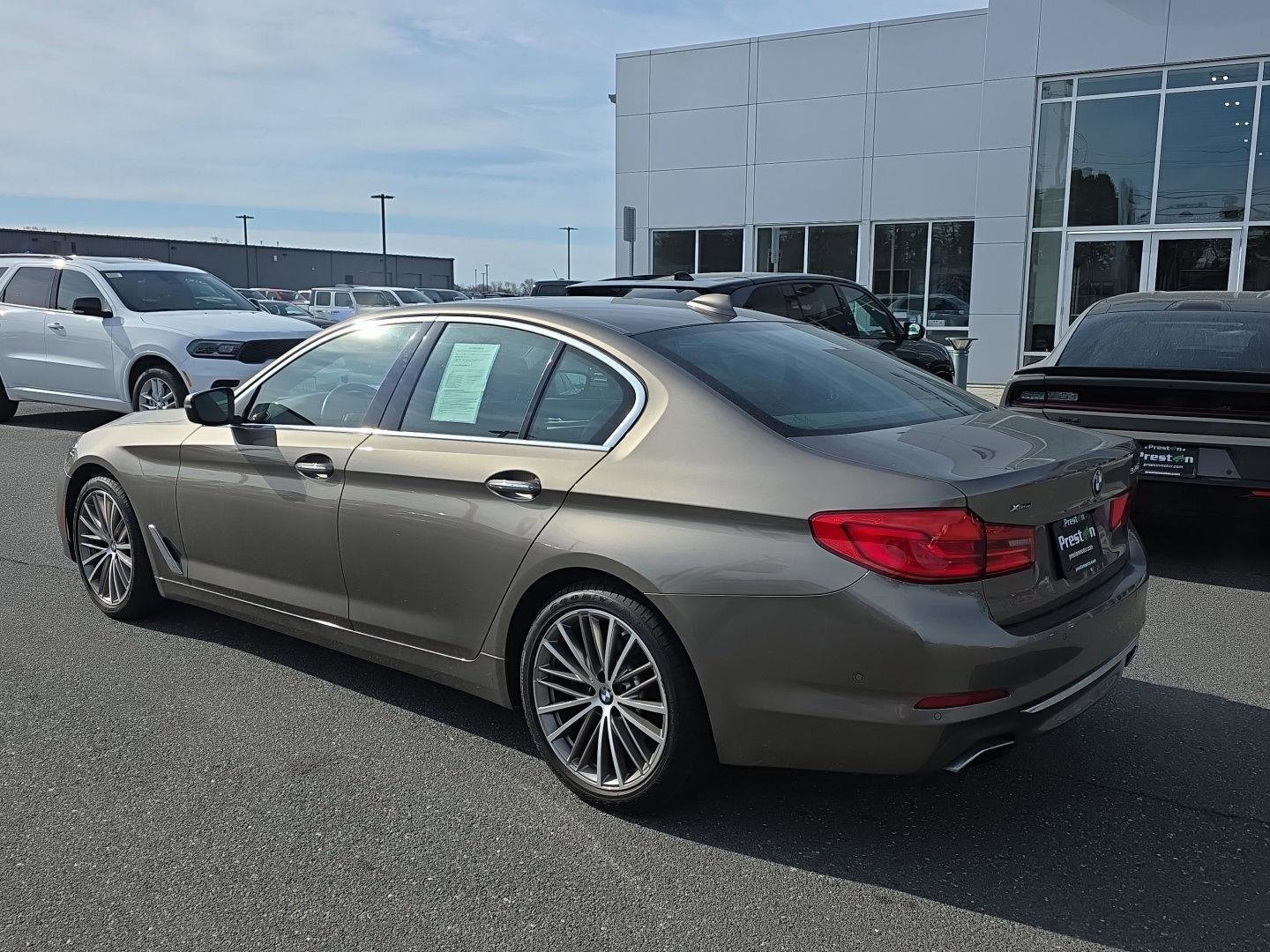 Used 2017 BMW 540i xDrive image 9