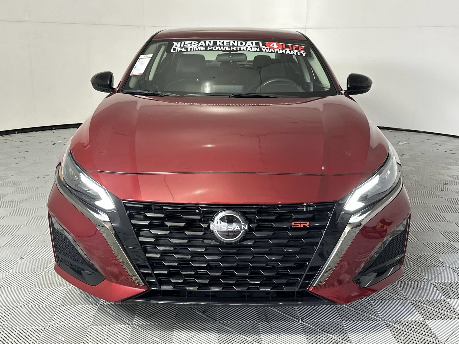 Certified 2024 Nissan Altima 2.5 SR FWD image 3