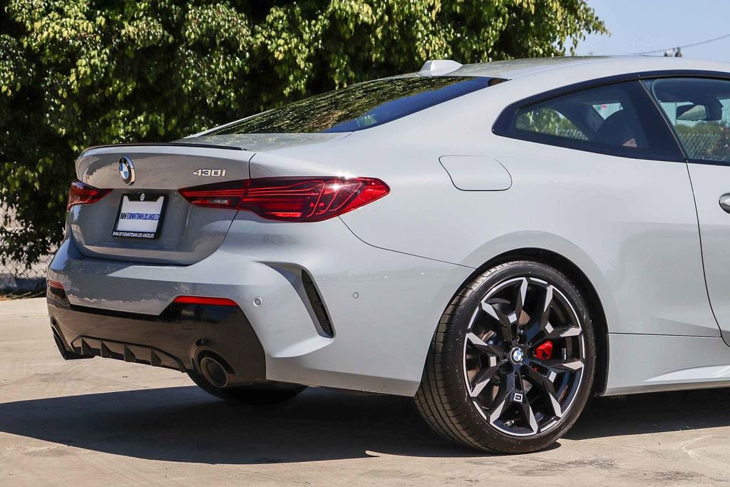 Used 2026 BMW 430i Coupe w/ M Sport Package RWD image 11
