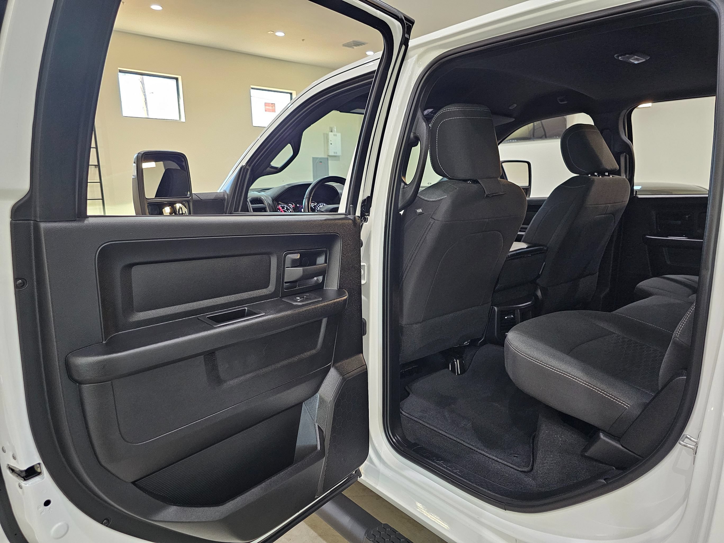 Used 2025 RAM 3500 Tradesman AWD/4WD image 18