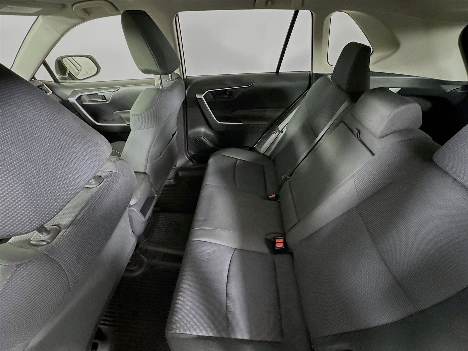 Certified 2019 Toyota RAV4 LE image 20