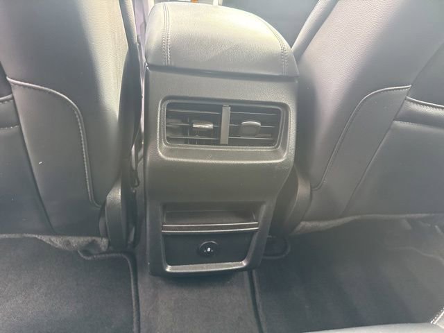 Used 2024 Ford Edge SEL image 30