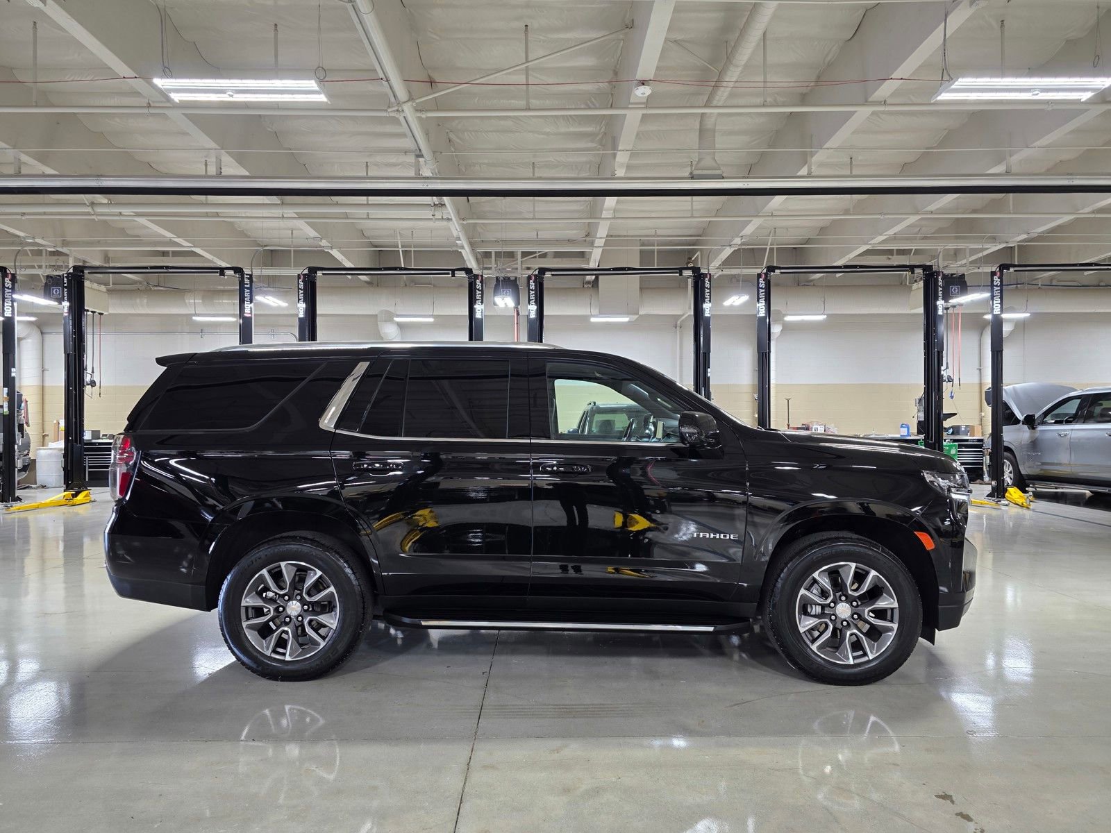 Used 2022 Chevrolet Tahoe LT w/ Luxury Package image 8