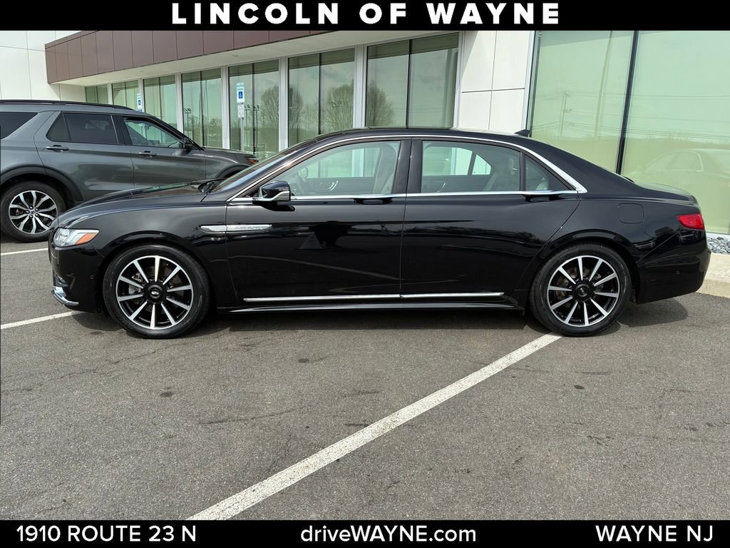 Certified 2020 Lincoln Continental Reserve AWD/4WD image 2