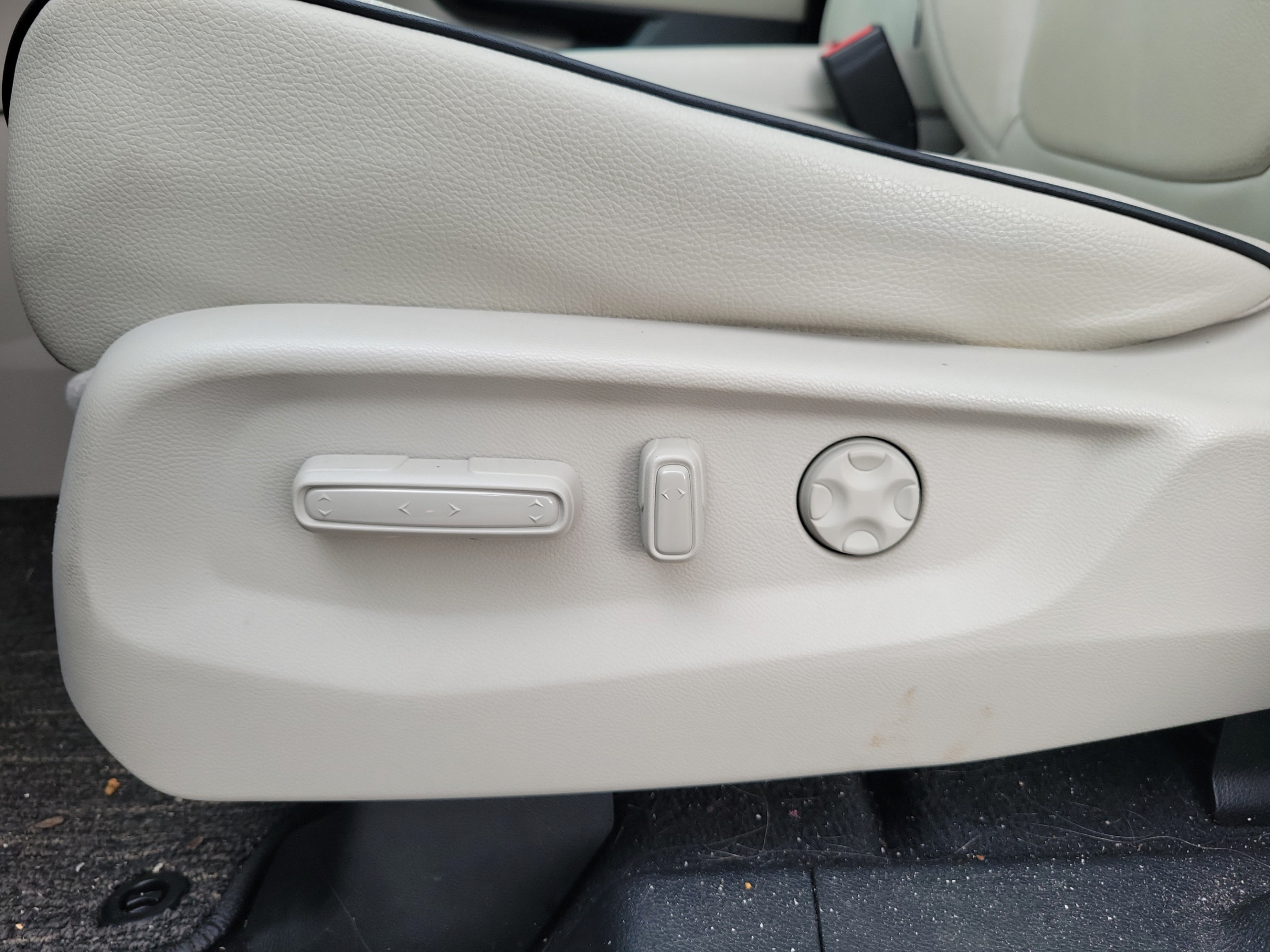 Certified 2025 Honda Odyssey Touring image 27