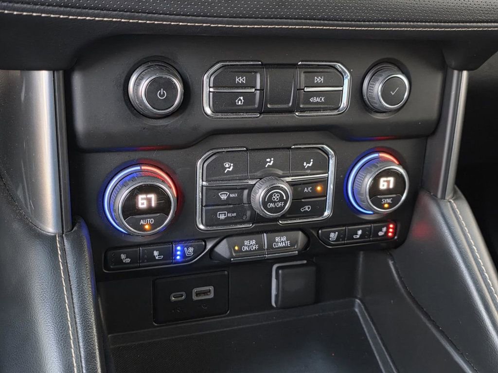 Used 2022 Chevrolet Suburban Premier RWD image 23