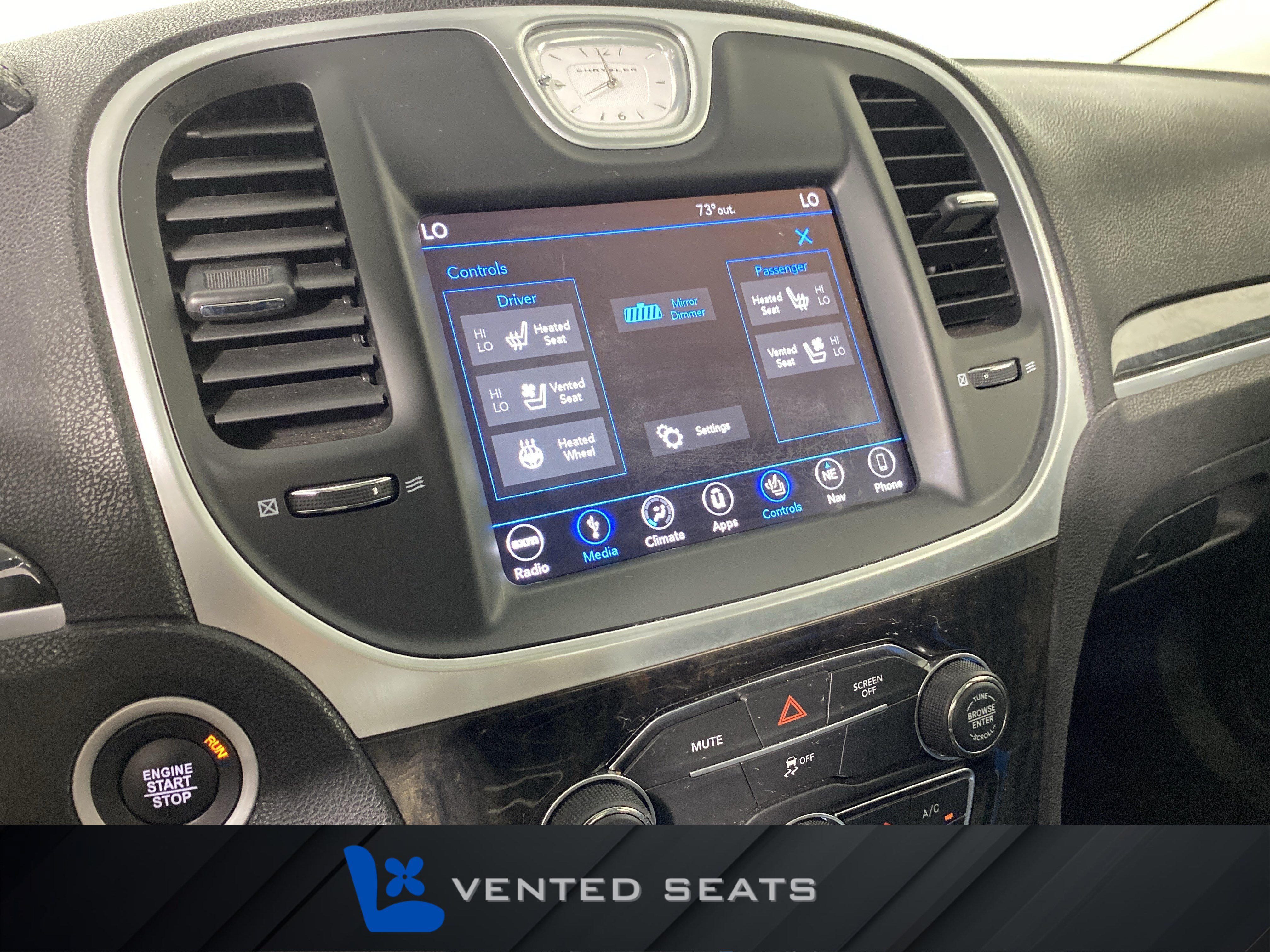 Used 2019 Chrysler 300 Limited RWD image 7