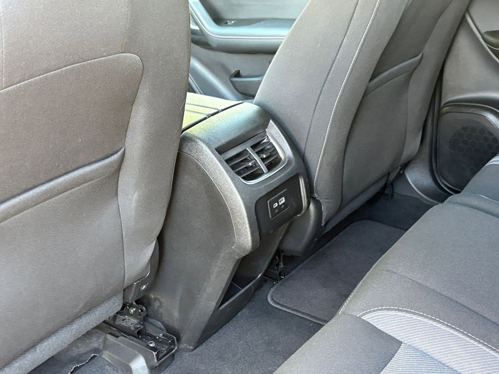 Used 2025 Chevrolet Blazer LT image 24