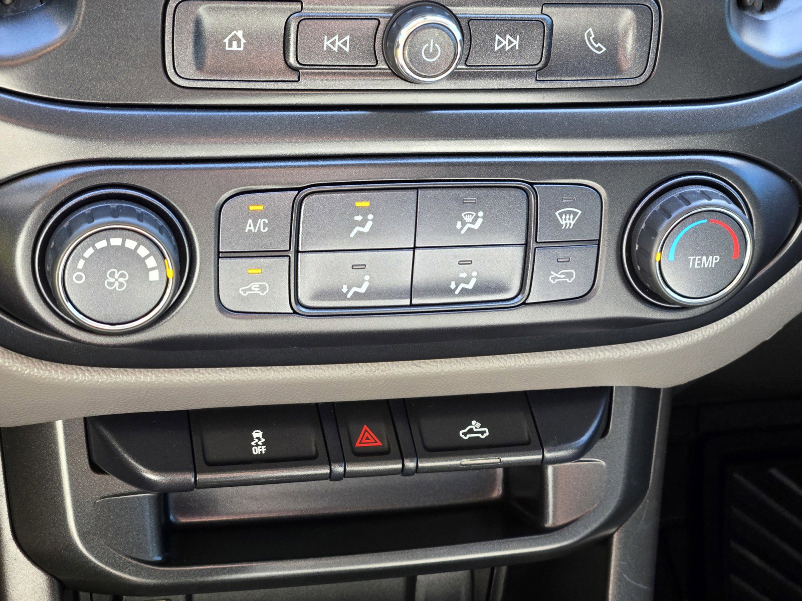 Used 2018 Chevrolet Colorado W/T image 18