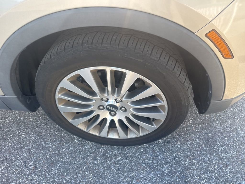 Used 2017 Lincoln MKC Reserve image 8