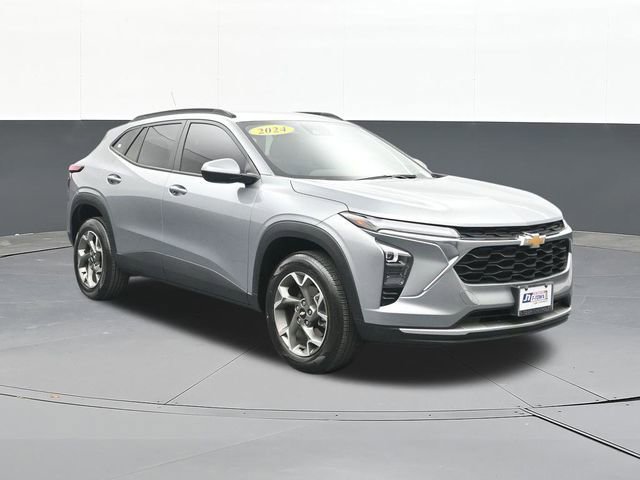 Used 2024 Chevrolet Trax LT w/ Driver Confidence Package FWD image 23