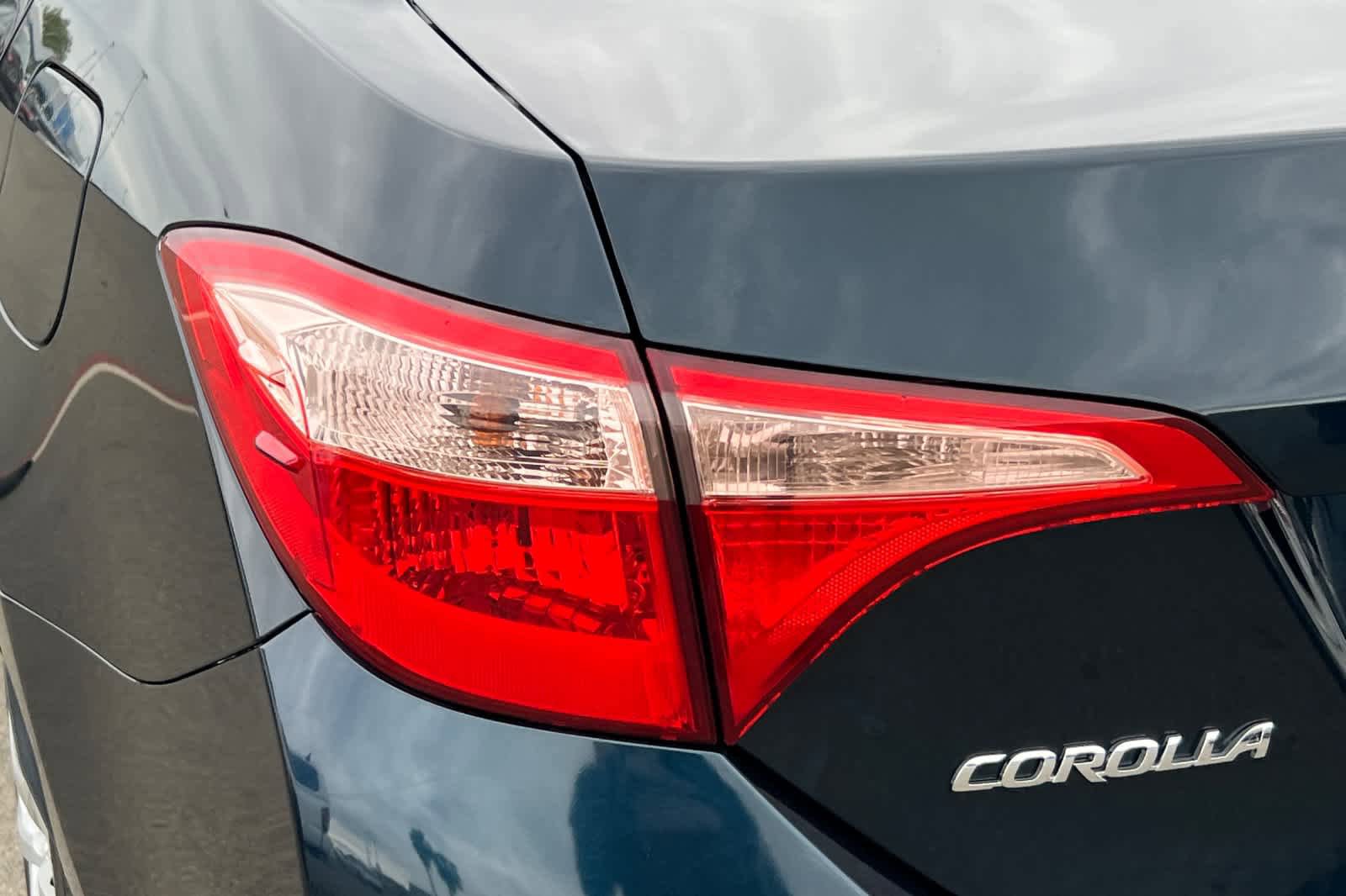 Used 2018 Toyota Corolla LE FWD image 20