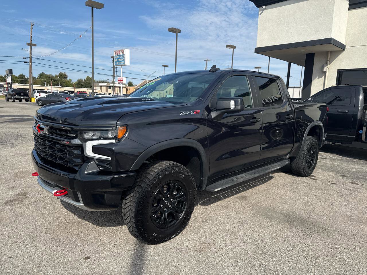 Used 2022 Chevrolet Silverado 1500 ZR2 w/ Technology Package AWD/4WD image 2