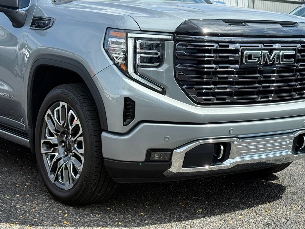 Used 2025 GMC Sierra 1500 Denali Ultimate AWD/4WD image 2
