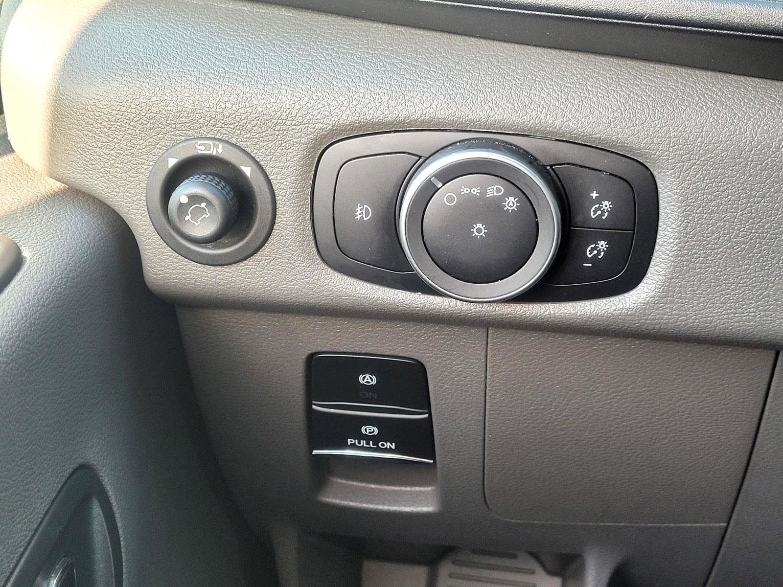 Used 2023 Ford Transit 350 XLT image 28