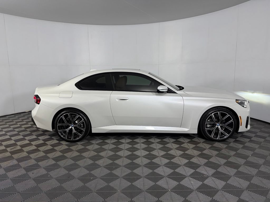 Used 2024 BMW 230i Coupe w/ Convenience Package RWD image 5