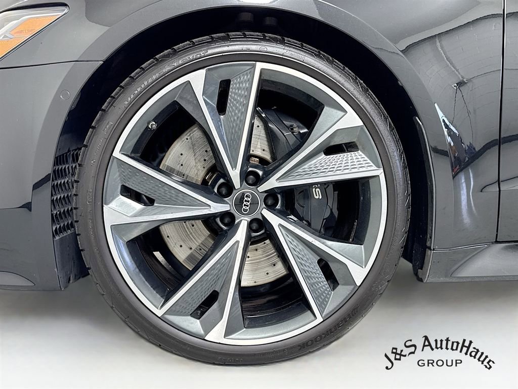 Used 2022 Audi RS 7 Sportback AWD/4WD image 39