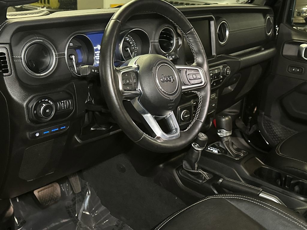 Used 2022 Jeep Wrangler Unlimited Sahara w/ Cold Weather Group AWD/4WD image 17